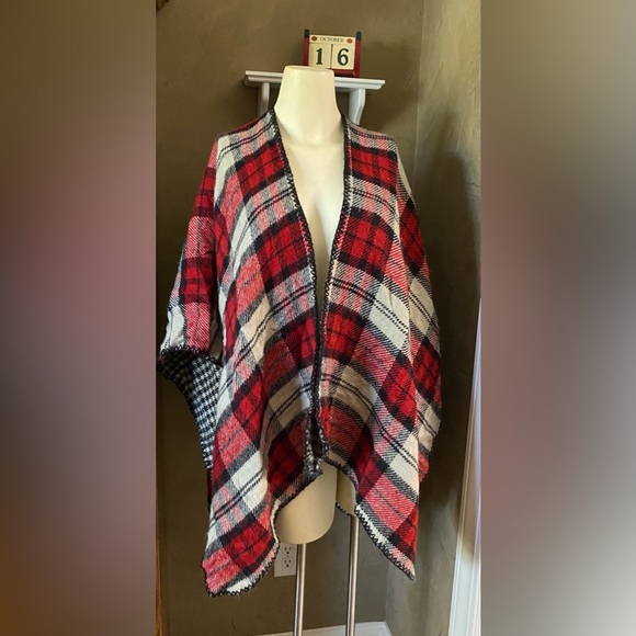 Apt 9 Cape/ Wrap Jacket Reversible Ruana Houndstooth Plaid one size - Picture 12 of 13